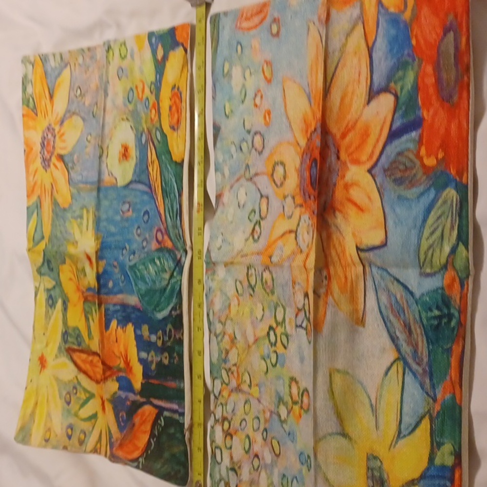 Nwt 2 zippered throw pillow covers